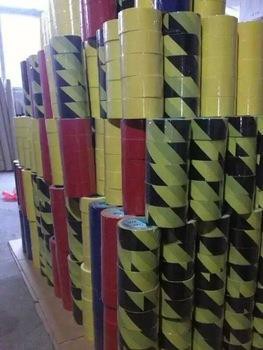 Self Adhesive PVC Safety Tape Amaran bahaya PVC Floor Pape
